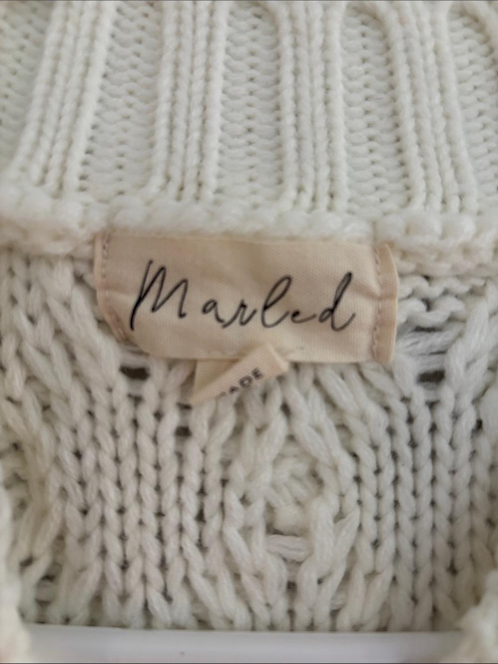 Marled Cream Cable-Knit Sleeveless Turtleneck Sweater Vest - Picture 2 of 3